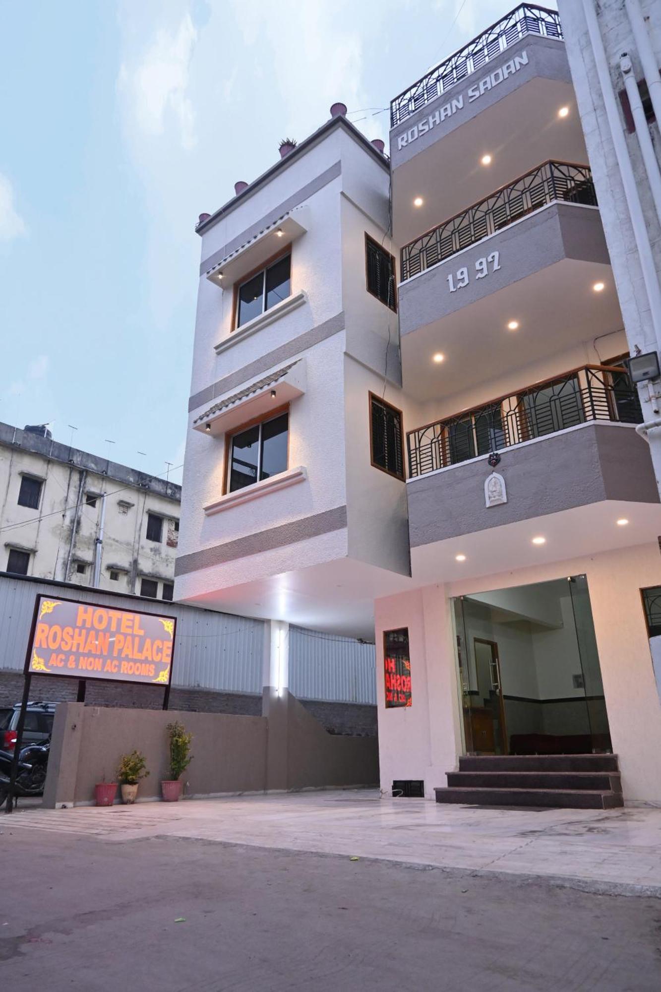 Hotel Roshan Palace Ambaji Exteriör bild